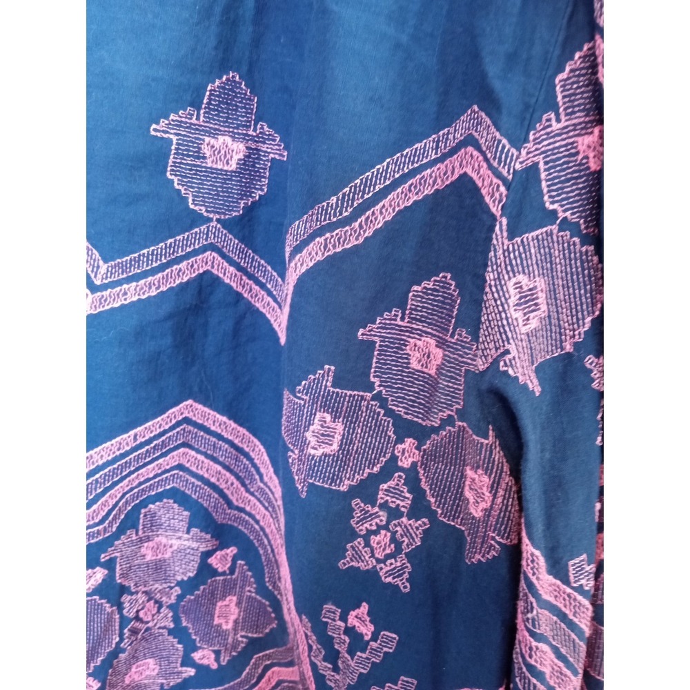 Anthropologie Pink Embroidered Navy Blue Cotton Button Down Shirt Top sz M - Picture 14 of 16